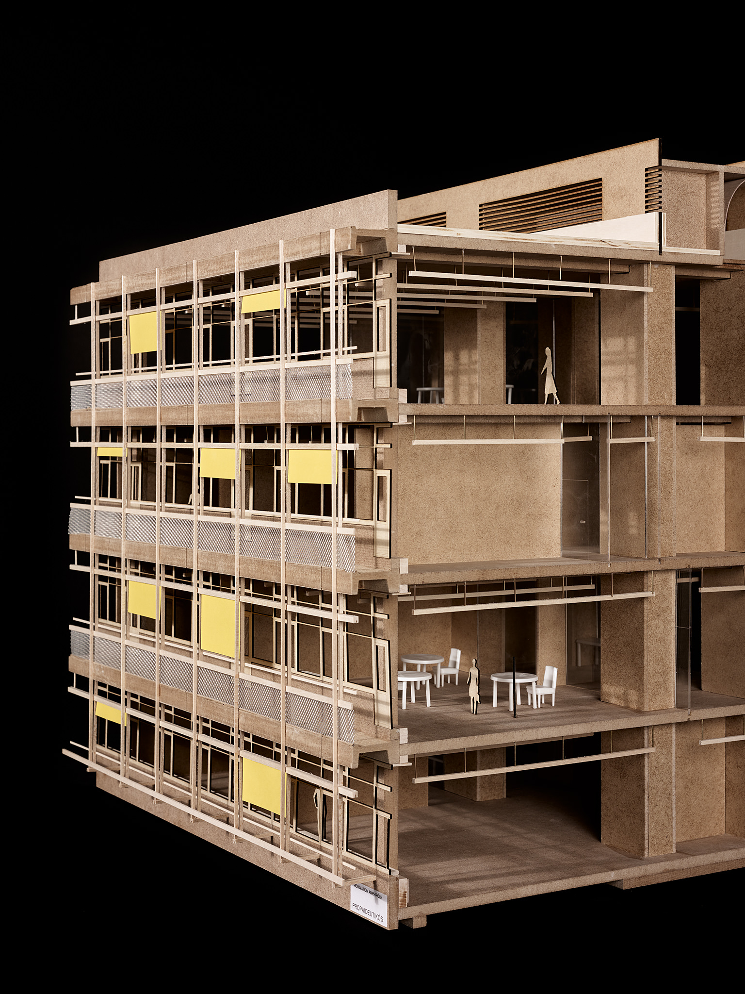 Maquettes Concours Renovation Amphipôle